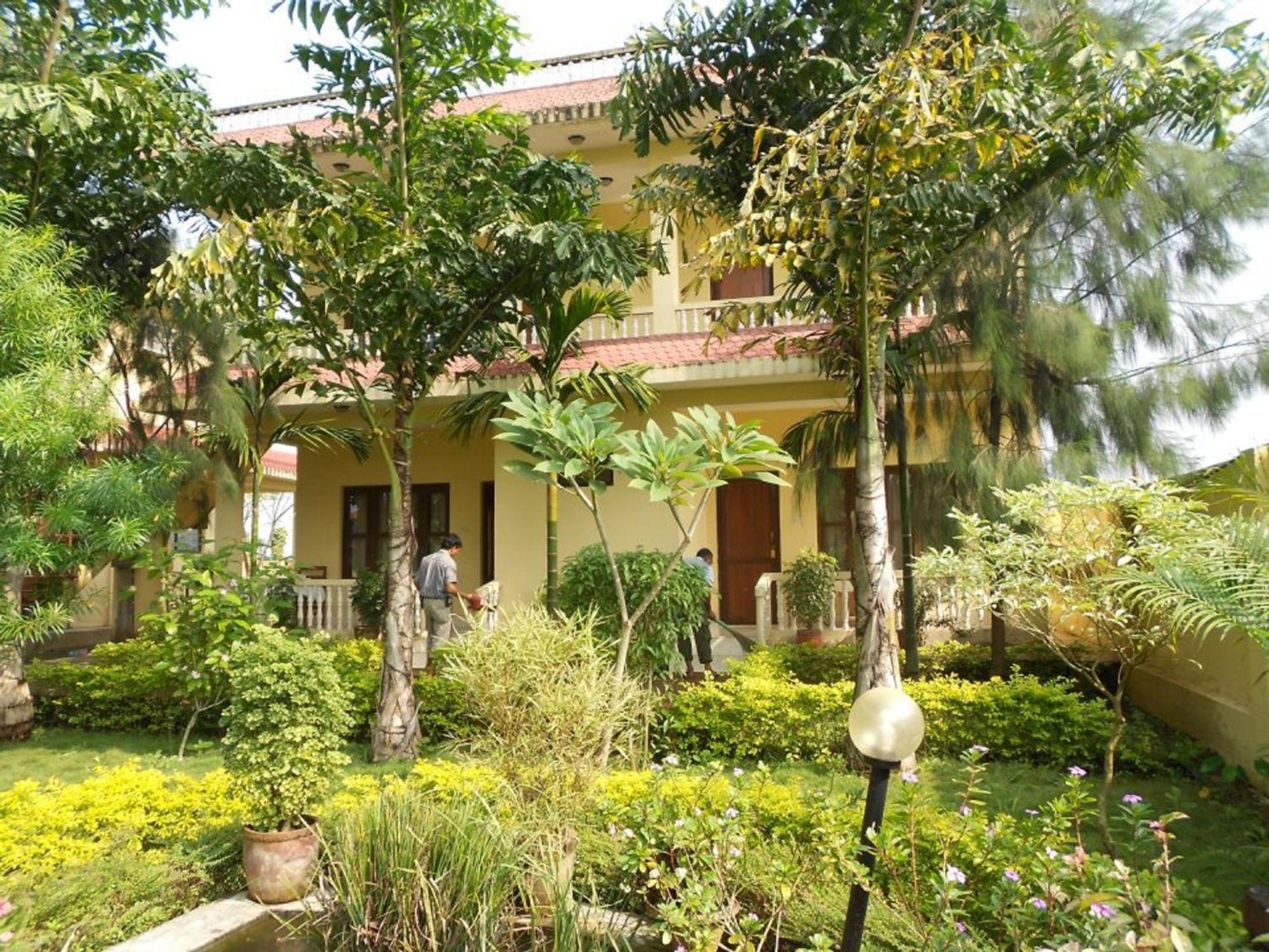 Hotel Rainforest Sauraha Ngoại thất bức ảnh